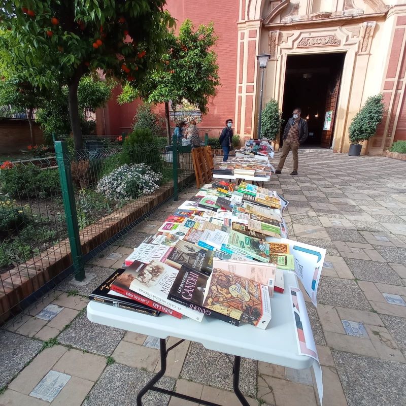 Mercadillo de libros en Sevilla
