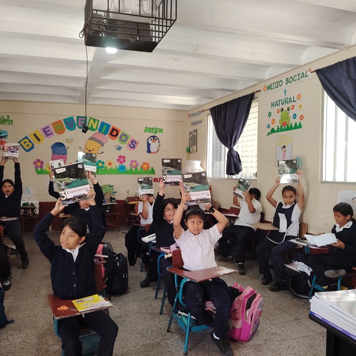 Compra de libros de texto, para el Centro Educativo Francisco Coll
