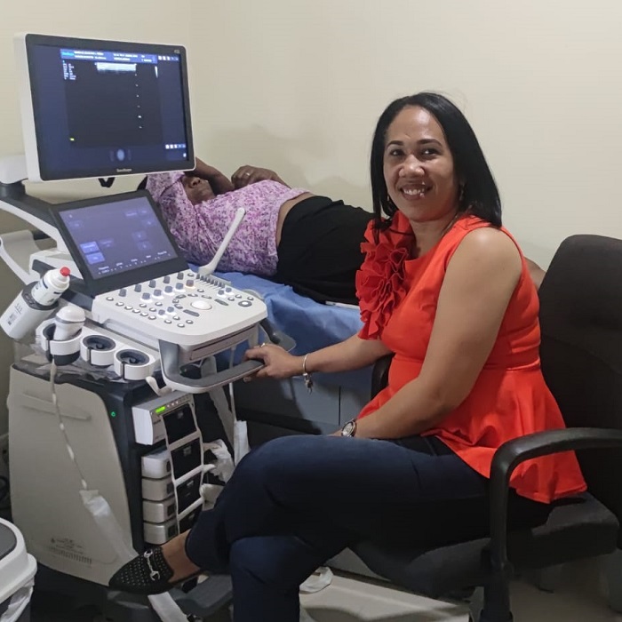 Ecógrafo para centro de salud 